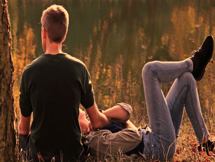Beziehungen werden sich verbessern: So werden Sie Eifersucht los – wirksame Tipps Menschen