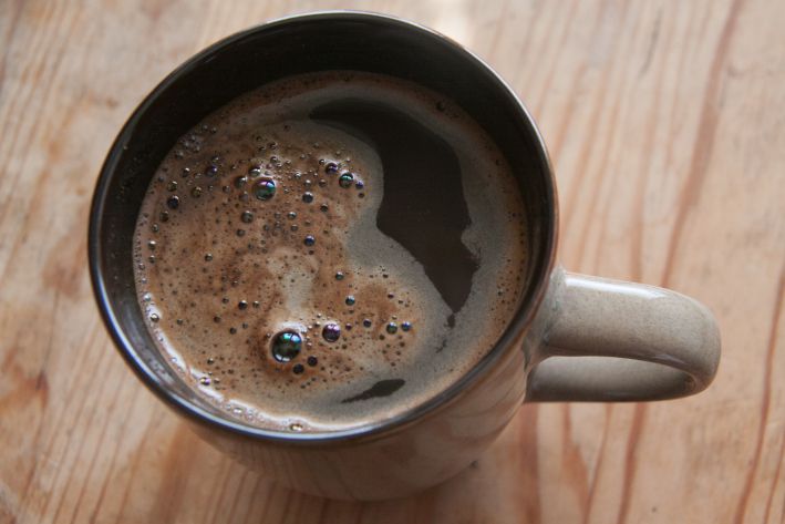 Kaffee vor dem Schlafengehen: Nickerchen nach einer Tasse Kaffee Kaffee