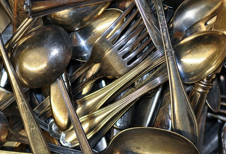 5 interessante Verwendungsmöglichkeiten für alte Löffel und Gabeln Geräte