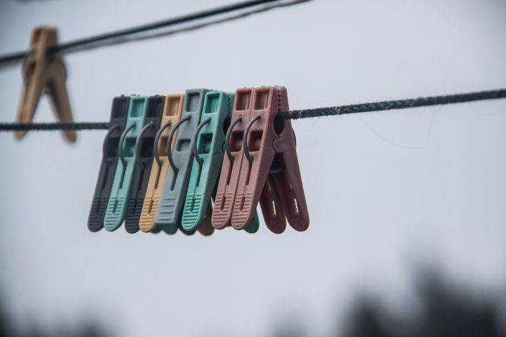 Nicht nur für Kleidung: 5 Lifehacks für den Einsatz von Wäscheklammern im Alltag Wäscheklammern