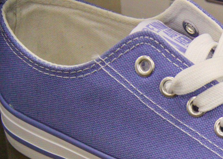 Warum Wasserstoffperoxid in die Schuhe sprühen: Sie werden von der Wirkung begeistert sein Schuhe