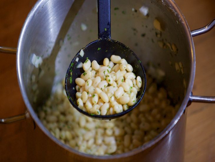 „Besser als Mayonnaise“: Bohnensauce – in nur 10 Minuten fertig Bohnen