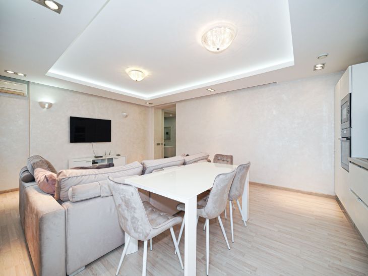 Vor- und Nachteile abgehängter PVC-Decken: Designer entlarvt Mythen Zimmer
