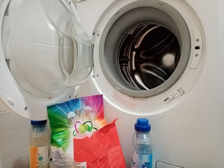 So waschen Sie dringend Dinge, wenn Ihnen das Pulver ausgeht: Tricks erfahrener Hausfrauen Waschen