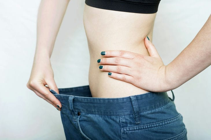 Lebensmittel gegen einen flachen Bauch: Was Sie vermeiden sollten Körper