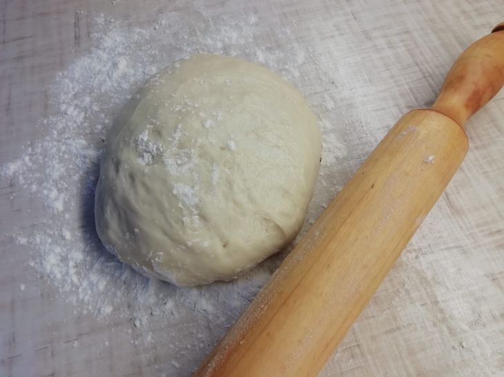 „Das einfachste Rezept“: hefefreier Teig mit Kefir – daraus entsteht eine leckere Pizza Teig