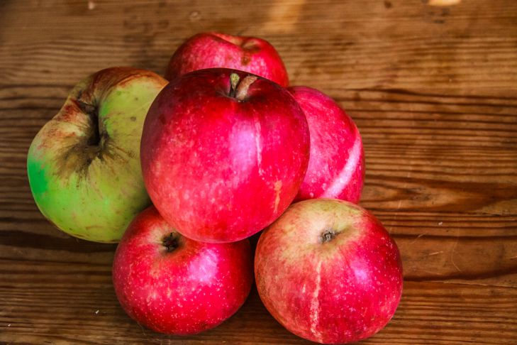 So verwenden Sie Apfelschalen: 5 ungewöhnliche Optionen Apfel