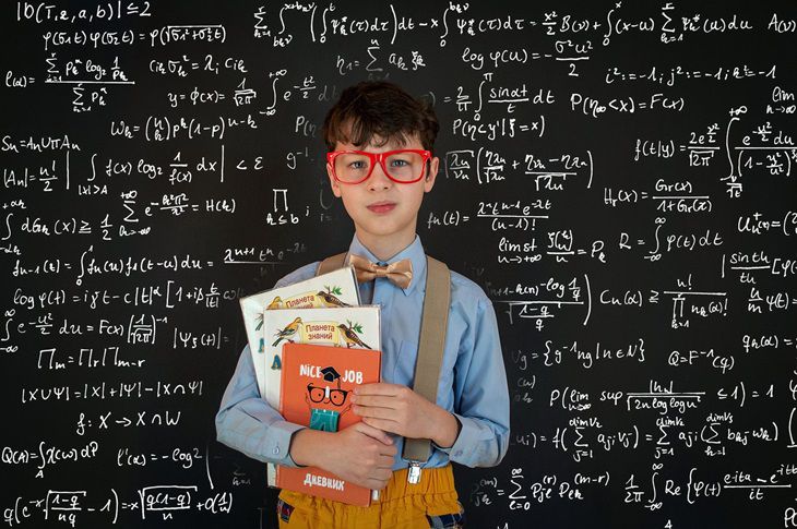 Das Wunderkind schloss die Schule mit 12 Jahren ab und beklagte sich über die lange Ausbildung Junge