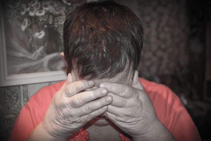Arzt: Frauen leiden dreimal häufiger unter Migräne als Männer Menschlich
