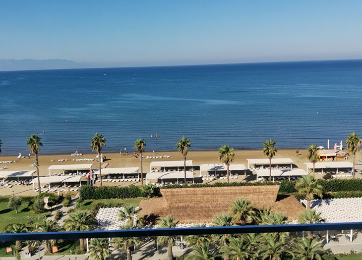 „Endlich“: Kirkorov kündigte die Wiedervereinigung mit im Ausland lebenden Kindern an Strand