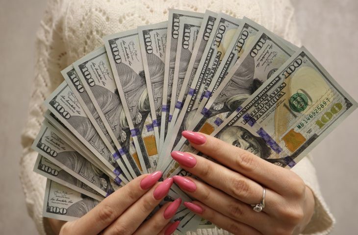 In der Russischen Föderation schlugen sie vor, die Zahlung von Arbeitslosengeld an Vorruhestandsempfänger zu ändern Vorteile