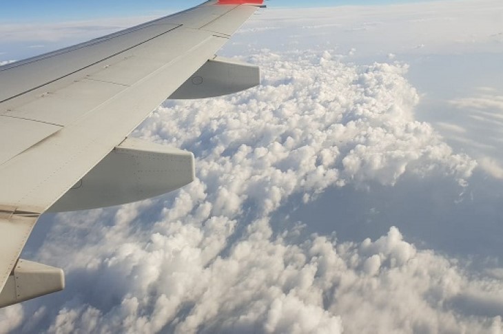 Flugzeuge auf dem Weg nach Nischnekamsk wurden nach Ischewsk, Ufa und Samara umgeleitet Flugzeug