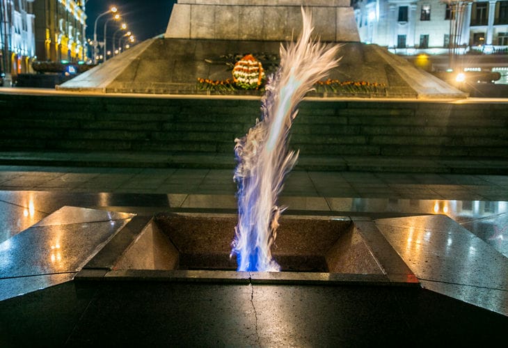 In Nowosibirsk löschte ein Mann die Ewige Flamme mit Alkohol ewig