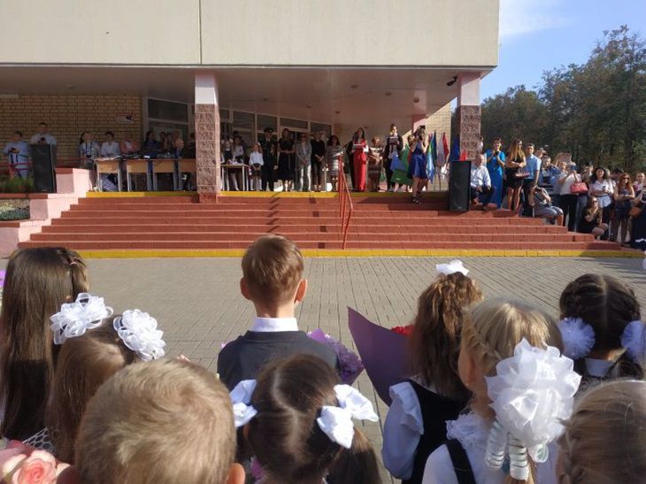 In Russland kann die Ausbildungsdauer an Schulen und Universitäten verkürzt werden Schule