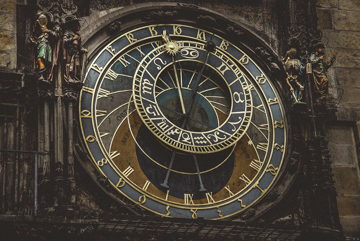 Zwillingsziele, Waage-Fortschritt und Romantik für Steinböcke: Horoskop für den 25. Oktober 2024 Horoskop