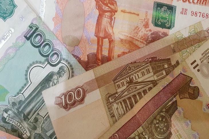 Wie man Mitarbeiter hält, ohne die Löhne zu erhöhen Geld