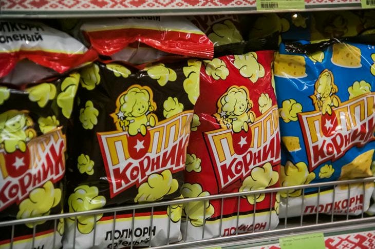 7 Lebensmittel, die Ihrem Gehirn schaden: Wie sich Ernährung auf die Gehirnfunktion auswirkt Popcorn
