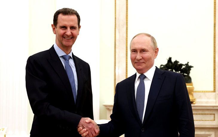 Der ehemalige Präsident Syriens kam mit seiner Familie in Moskau an Putin