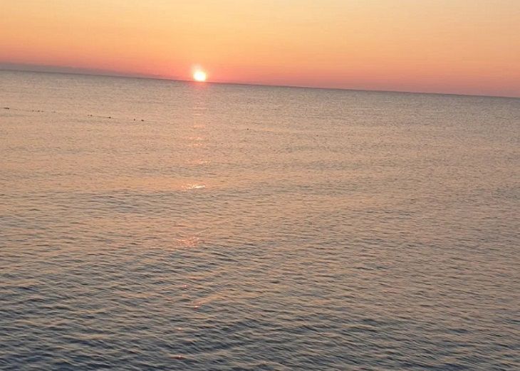 Rospotrebnadzor führte eine Analyse der Qualität des Meerwassers an den Stränden von Anapa durch Meer